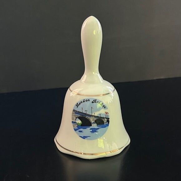 Vintage London Bridge Souvenir Ceramic Bell - Picture 1 of 1